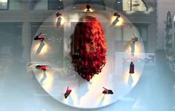 アート・デザイン・音楽 Bob Recine: Alchemy of Beauty Bob Recine: Alchemy of Beauty | NOWNESS
